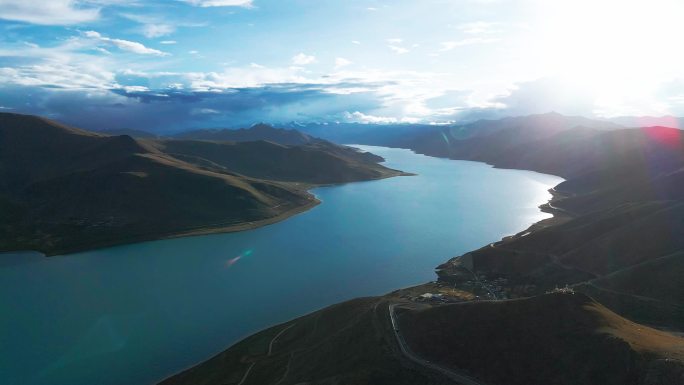 羊卓雍错 西藏山南贡嘎县