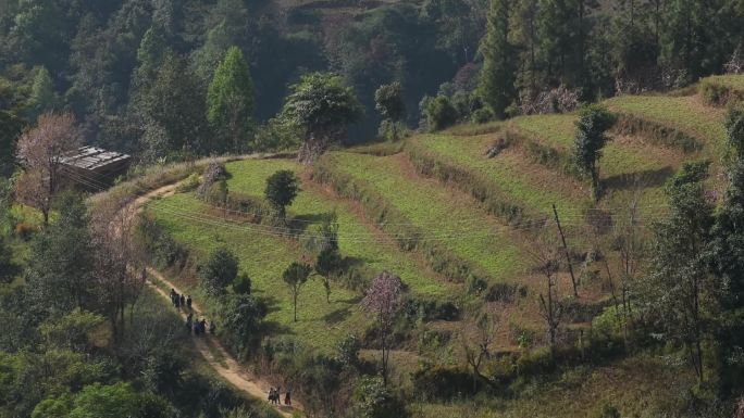 尼泊尔南摩布达创古寺风景