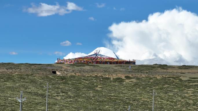 西藏阿里神山冈仁波齐大经幡航拍旱地拔葱