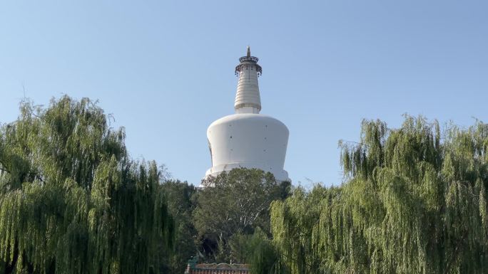 北京北海公园白塔皇家园林造园艺术北海公园