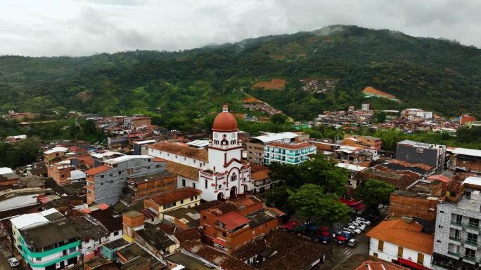 俯瞰哥伦比亚圣拉斐尔伊格莱西亚圣拉斐尔Arcángel