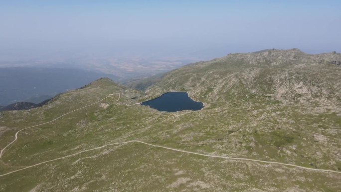 保加利亚卡林峰附近的里拉山鸟瞰图