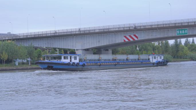 河道货船行驶4K实拍