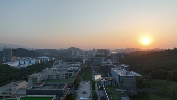 夕阳下的香港中文大学深圳校区航拍日落黄昏