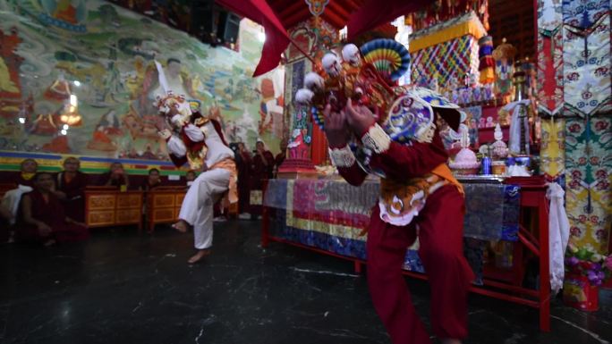 尼泊尔南摩布达创古寺民俗仪式