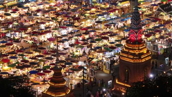 云南西双版纳告庄星光夜市夜景