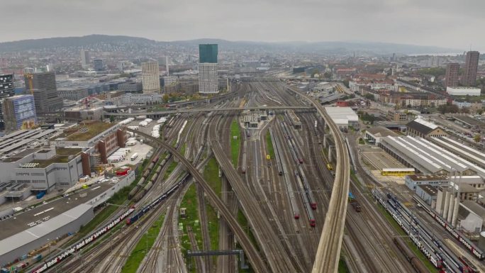 阴天苏黎世市火车站铁路交通航拍全景延时4k瑞士