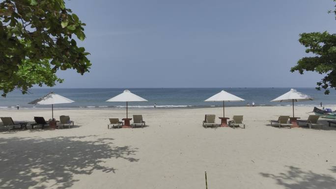印尼巴厘岛金巴兰海滨度假村阳光沙滩风光