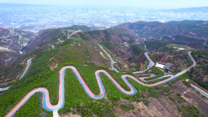 航拍太原西山彩虹公路