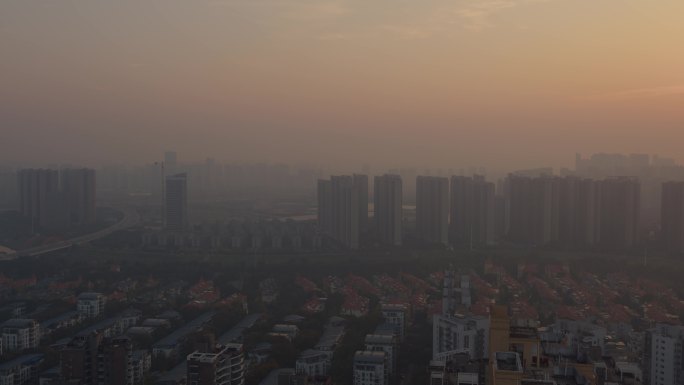 6K清晨雾霾中的城市