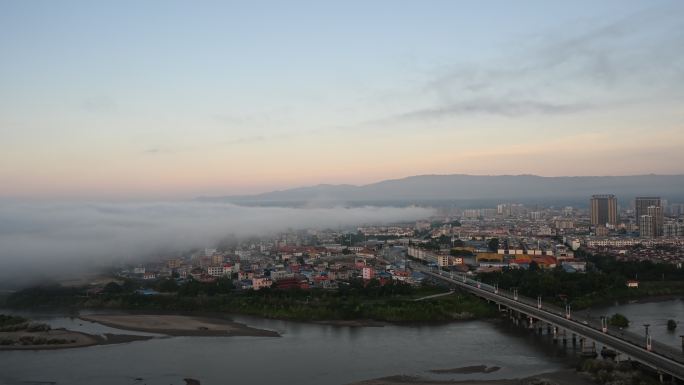 中缅边境城市瑞丽市的晨间云雾延时