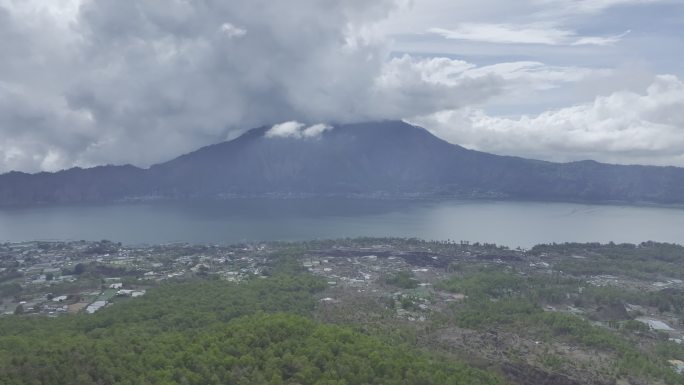 HDR印尼巴厘岛巴图尔火山湖航拍自然风光