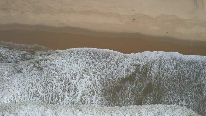 大海海浪沙滩礁石海浪拍打礁石海陵岛航拍