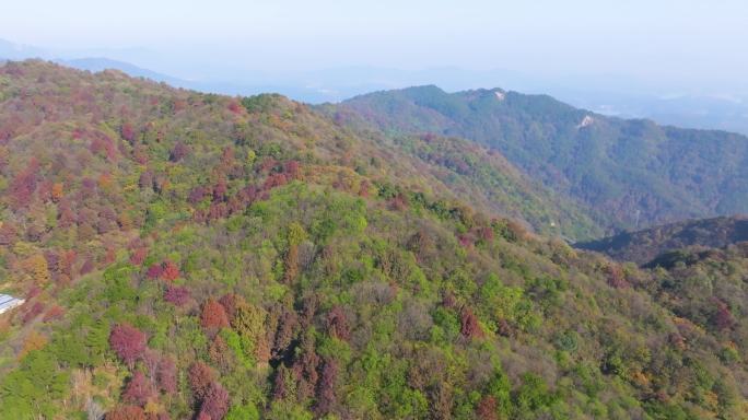 武汉木兰天池风景区深秋风光