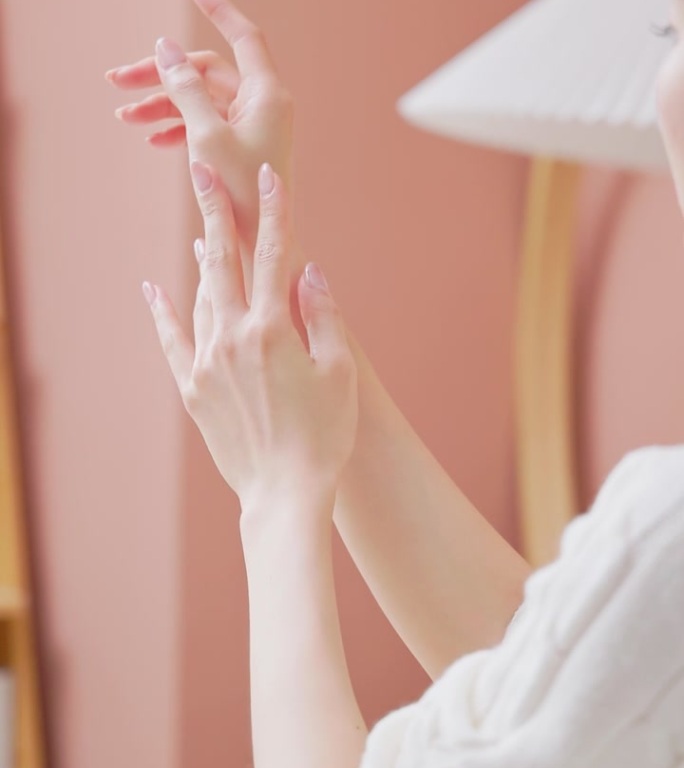 亚洲女性护肤之手亚洲女性护肤妙招