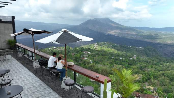 印尼巴厘岛巴图尔火山观景台航拍自然风光