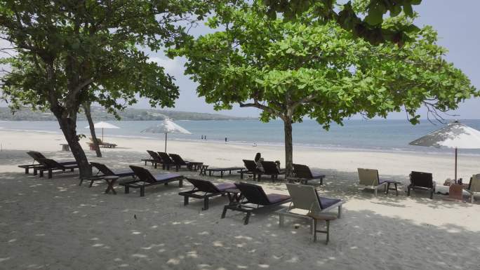 印尼巴厘岛金巴兰海滨度假村阳光沙滩风光