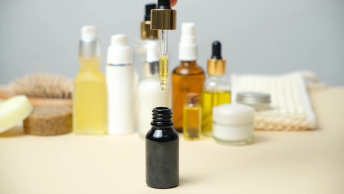 天然油脂，用于头发和皮肤护理。有机生态产品。
