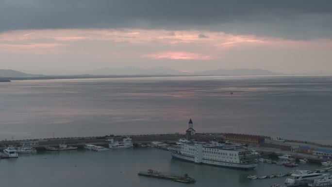 航拍环绕威海市西港集团小石岛港湾码头