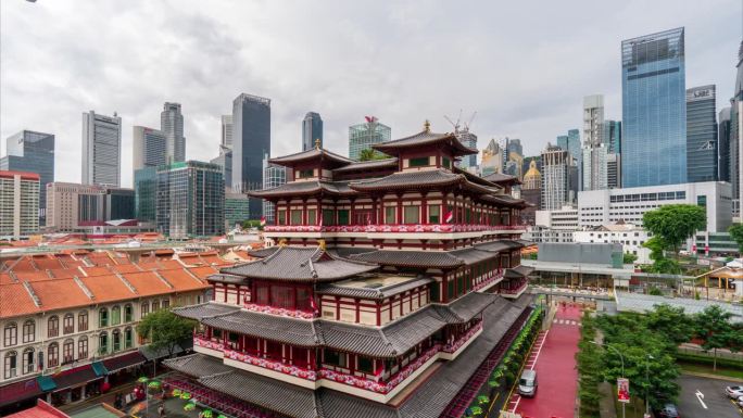 延时拍摄的新加坡标志性建筑佛牙寺。