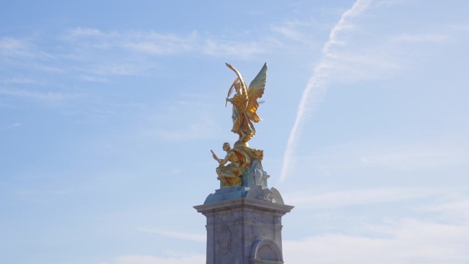 伦敦威斯敏斯特白金汉宫维多利亚纪念堂的特写镜头。