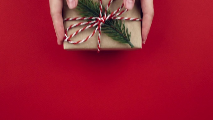 红色背景圣诞礼盒圣诞礼物过圣诞节送礼盒