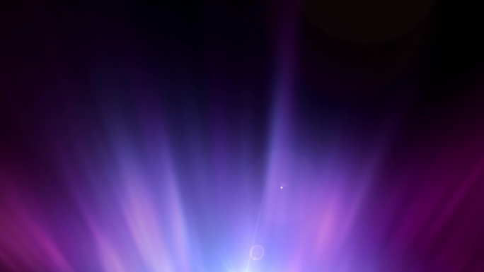 蓝色和紫色的明亮激光光束照射在黑色的背景上。动画循环技术，彩色光的垂直线上的黑色波动画。抽象暗运动梯