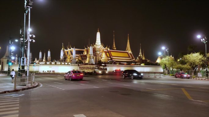 晚上，泰国曼谷的大皇宫或卧佛寺。