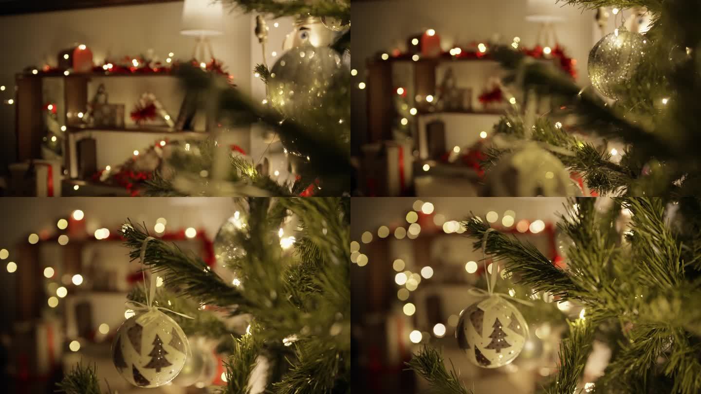 房子装饰着彩灯，圣诞树上挂满了球