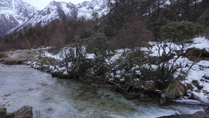 雪水融化