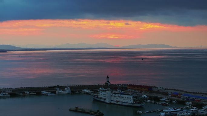 航拍威海西海岸小石岛沧海长空落日红霞