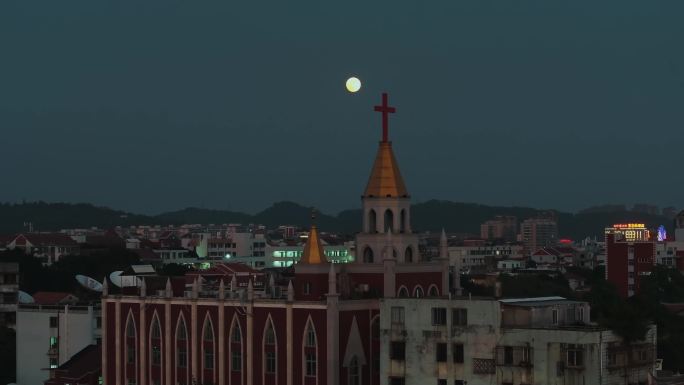 教堂夜景 月夜下的十字架