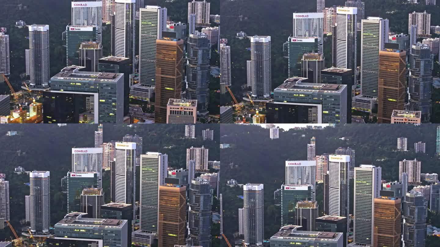 白天香港密集的建筑物和道路航拍