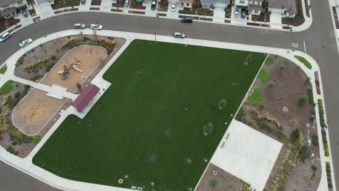 加州新建社区住宅中的社区公园