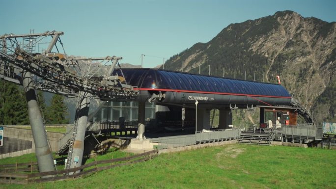 Oberstdorf附近的Fellhornbahn山谷车站。德国巴伐利亚州，费尔霍恩，奥伯斯多夫，奥