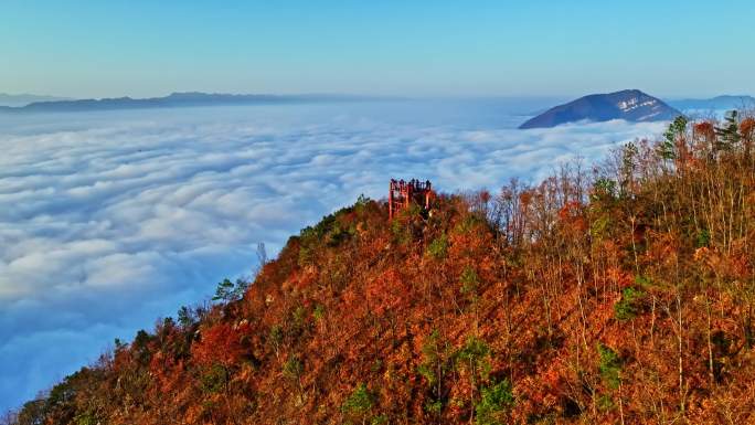 航拍峡江云海红叶