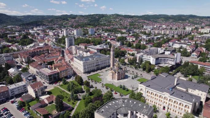 巴尔干城市巴尼亚卢卡美丽的宗教广场和东正教大教堂