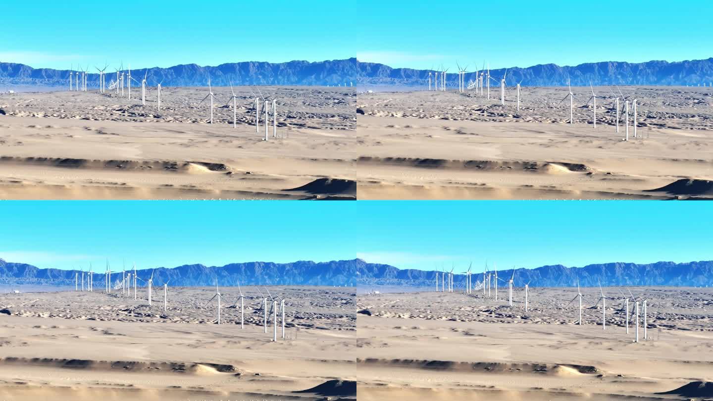 沙漠中的风力发电场