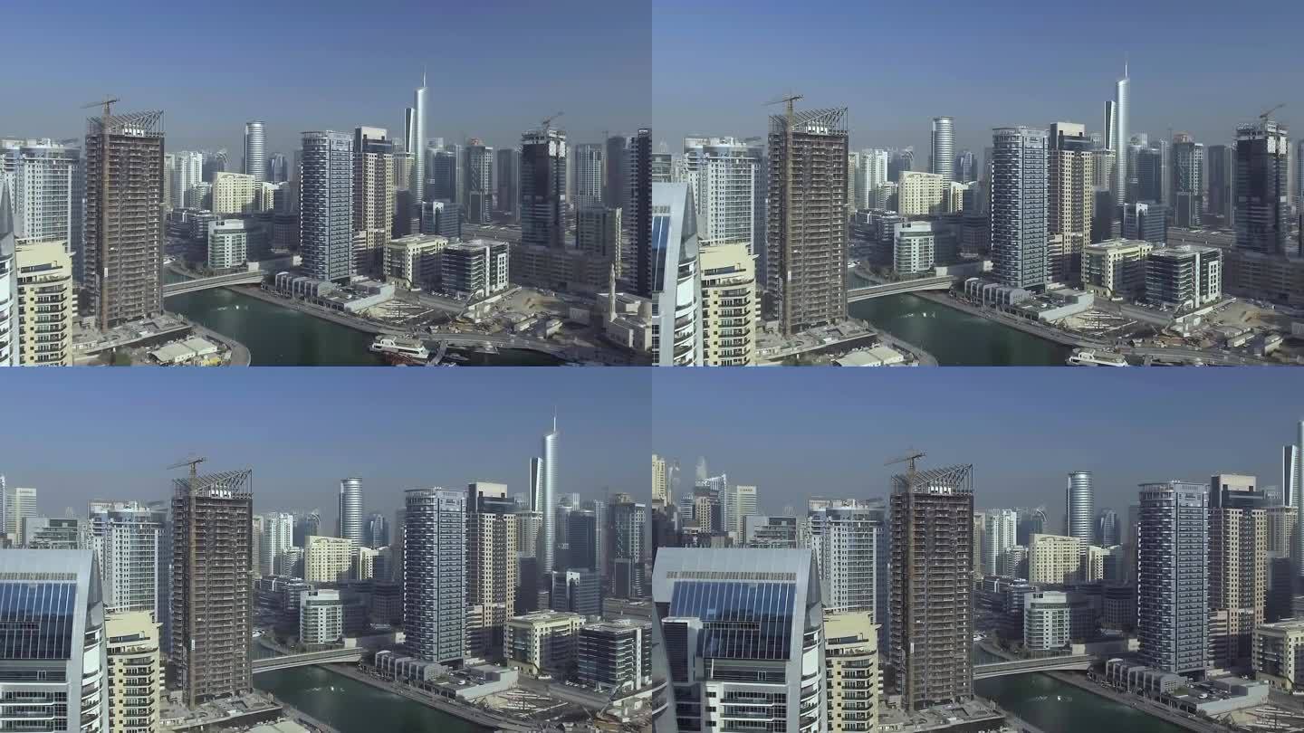 2016年12月10日，阿联酋迪拜:沿河俯瞰迪拜码头摩天大楼