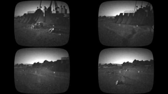 老式CRT黑白电视屏幕上播放着一部火星登陆星球的纪录片