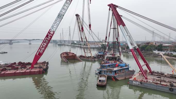 中国广东省广州市南沙区下横沥水道沉船打捞