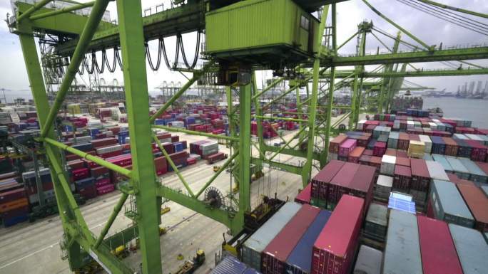 码头港口素材 集装箱吊装运输转运