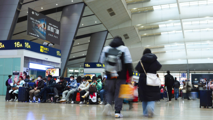 过年回家 高铁站人流延时