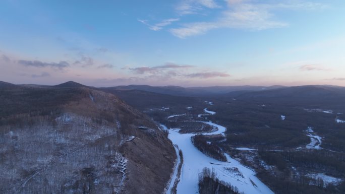 航拍大兴安岭黎明林海雪原雪河