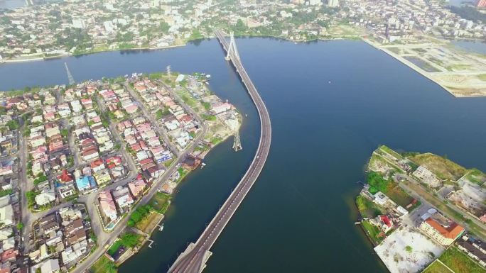 尼日利亚拉各斯的Lekki-Ikoyi收费桥——高空航拍图