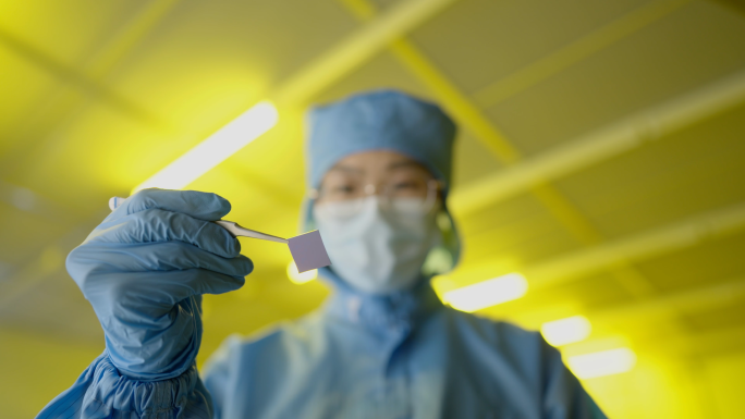 大学校园高科技科研芯片研发