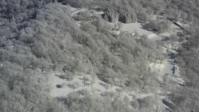 ⚝4K航拍⚝东北雪景雾凇雪挂山顶俯拍雪景