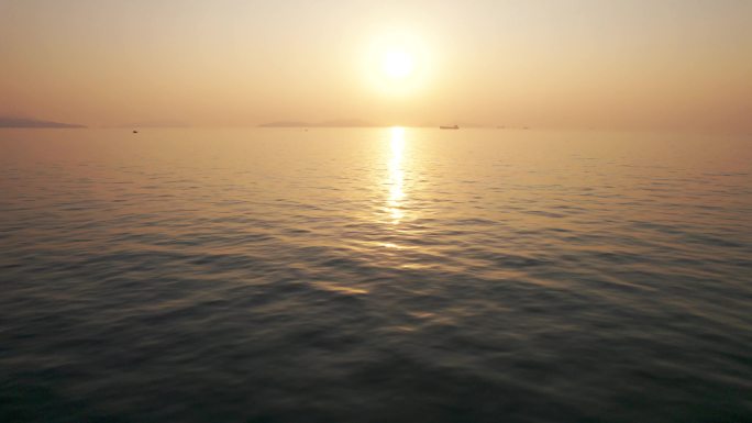 海上日出太阳升起晚霞黄昏海上太阳