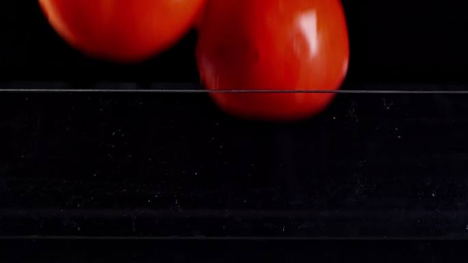 西红柿入水