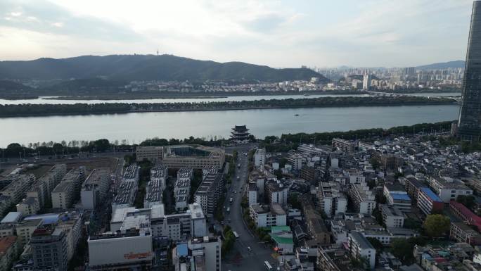 航拍 长沙市 杜甫江阁 湘江沿岸